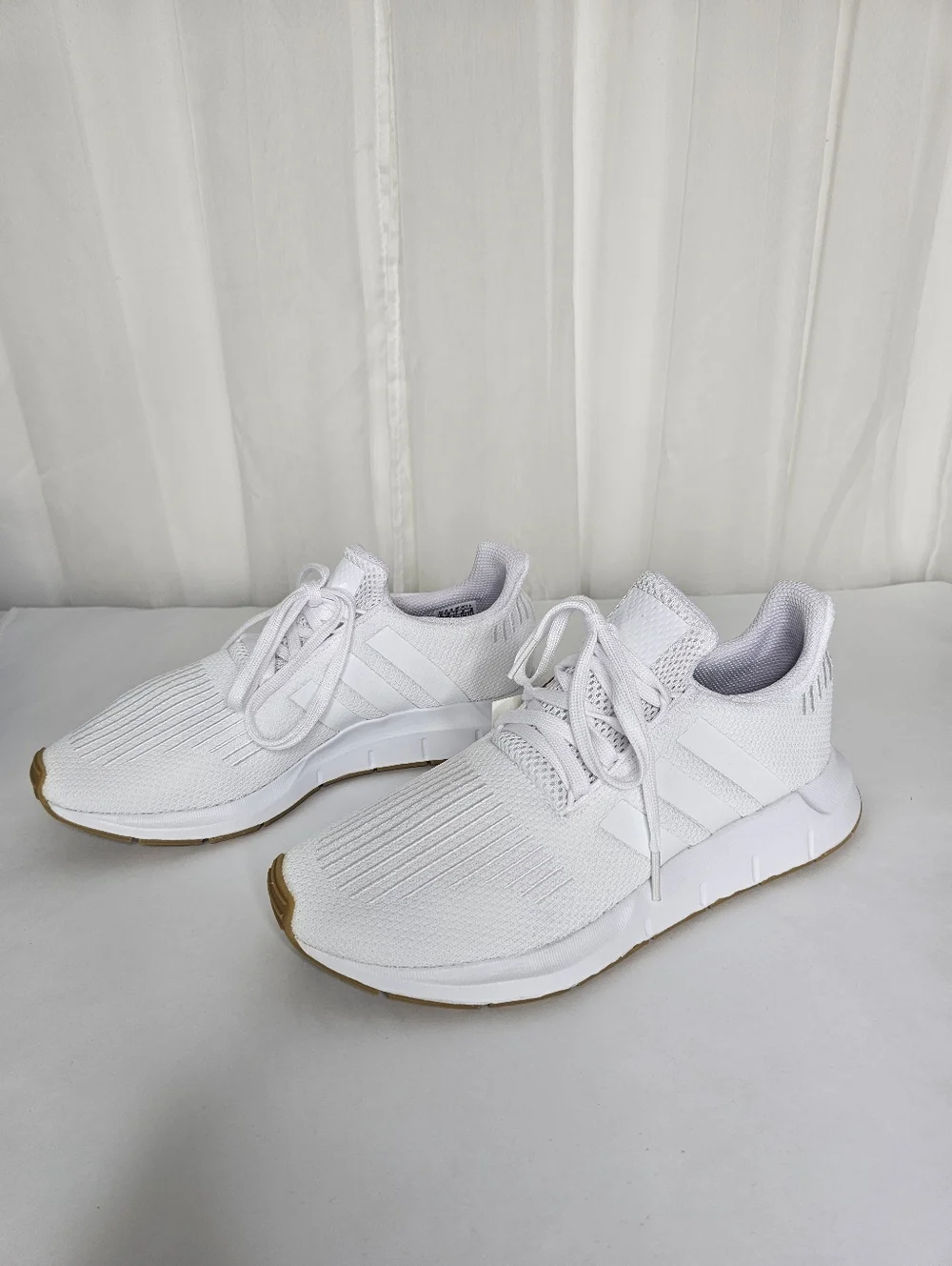 Adidas Orginals Swift Run Cloud White Gum Running Sneakers Men's 8 NEW Classic